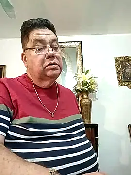 Snapshot of Zordomudo13 chatting on February 8, 2:31 am Zordomudo13 online show from February 8, 2:31 am