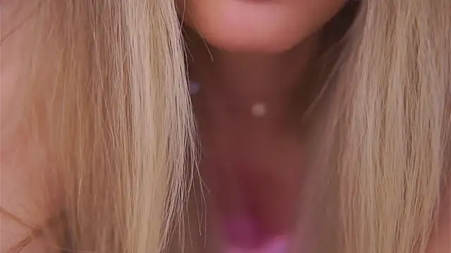 NayaQuinn online show from January 16, 8:35 pm