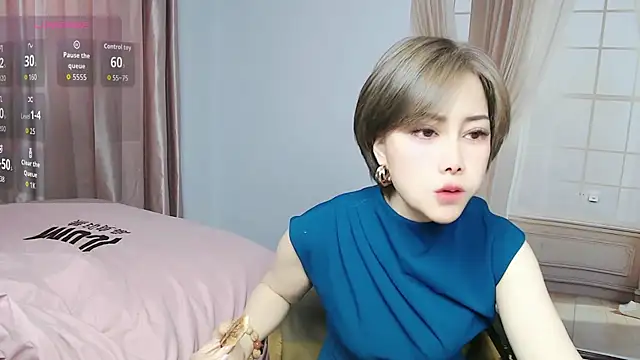 Snapshot of lucyyanyan chatting on April 18, 2:14 am lucyyanyan online show from April 18, 2:14 am