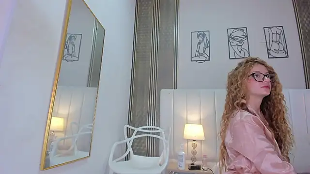 isabela  x online show from March 11, 11:59 am