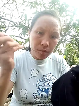 Snapshot of Diana-02 chatting on March 3, 2:07 am Diana-02 online show from March 3, 2:07 am