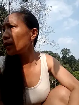 Snapshot of Diana-02 chatting on March 1, 2:22 am Diana-02 online show from March 1, 2:22 am