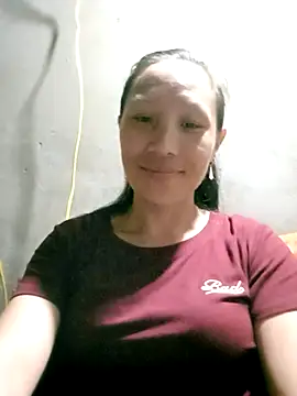 Snapshot of Diana-02 chatting on February 12, 4:01 am Diana-02 online show from February 12, 4:01 am