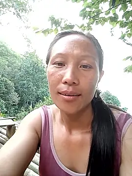 Snapshot of Diana-02 chatting on May 16, 10:47 am Diana-02 online show from May 16, 10:47 am