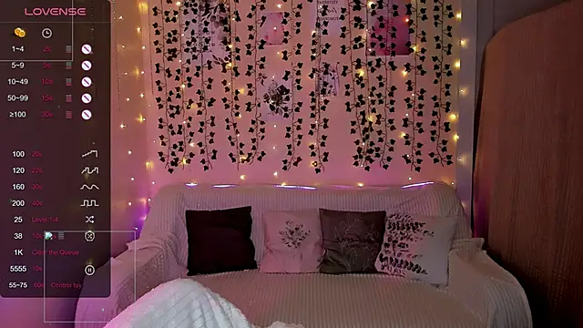 Lina Blossom online show from January 15, 8:18 am