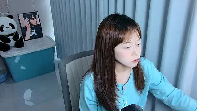 yuki-888 online show from April 7, 8:05 am