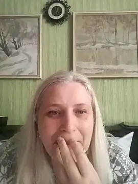 Snapshot of NyushaLollipop chatting on April 28, 9:35 am NyushaLollipop online show from April 28, 9:35 am