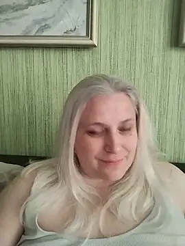 Snapshot of NyushaLollipop chatting on May 27, 1:18 pm NyushaLollipop online show from May 27, 1:18 pm