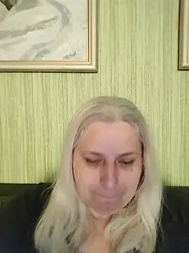 Snapshot of NyushaLollipop chatting on May 24, 3:12 pm NyushaLollipop online show from May 24, 3:12 pm
