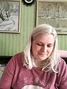 NyushaLollipop online show from April 4, 7:26 am