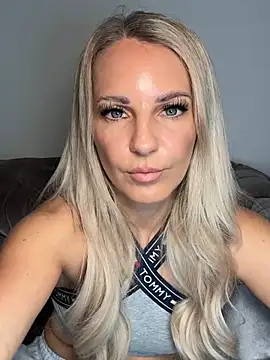 JulieSol online show from January 17, 8:51 am