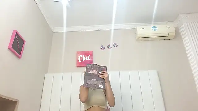 Snapshot of noir_fantasy chatting on February 11, 2:06 pm noir fantasy online show from February 11, 2:06 pm