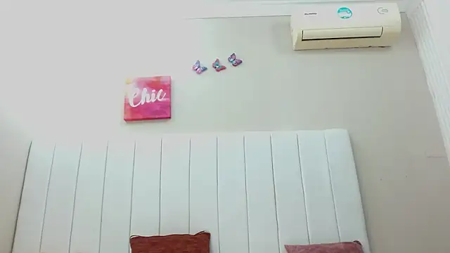 Snapshot of noir_fantasy chatting on January 17, 1:04 pm noir fantasy online show from January 17, 1:04 pm