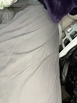 WhiteMeatsRican online show from April 13, 5:17 pm