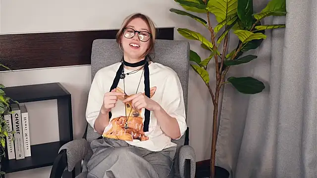 LeoneRone online show from January 14, 8:40 am