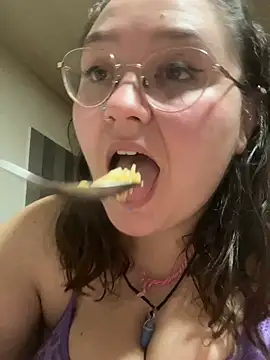 Snapshot of _maracr19_ chatting on February 5, 1:07 pm maracr19 online show from February 5, 1:07 pm