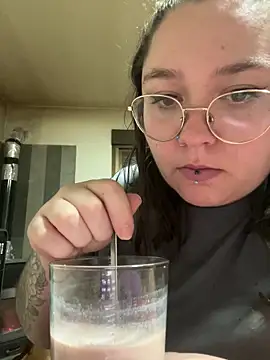 Snapshot of _maracr19_ chatting on February 15, 3:55 pm maracr19 online show from February 15, 3:55 pm