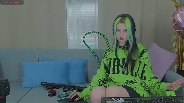 ToxicKittyy online show from February 13, 2:28 pm