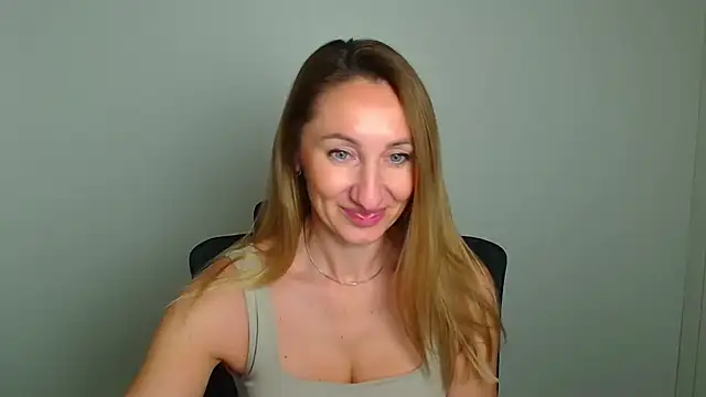 Diana Sweeet  online show from May 6, 5:55 am
