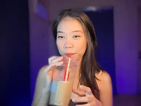 lovely amara19 online show from April 7, 6:26 am