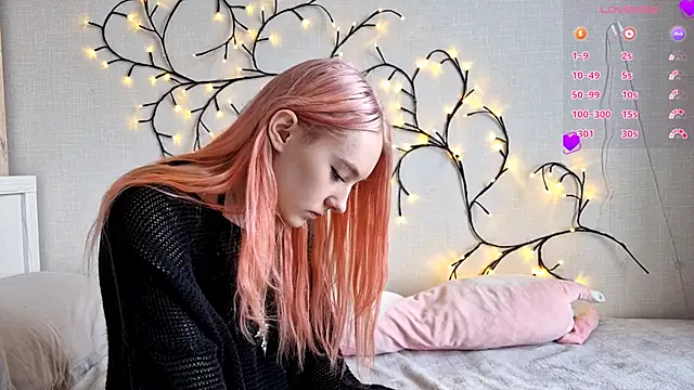 MisaMew online show from February 8, 8:56 am