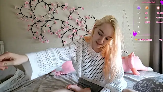 MisaMew online show from March 14, 10:54 am