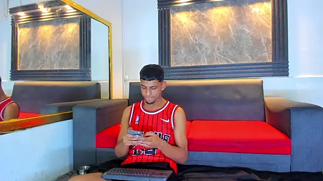 ALEX KEITH26 online show from March 26, 7:45 pm