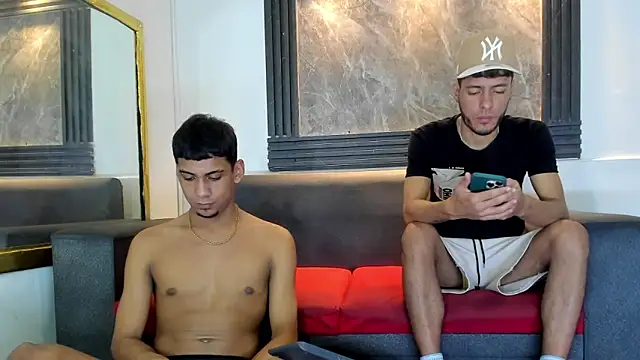 ALEX KEITH26 online show from April 9, 12:01 am