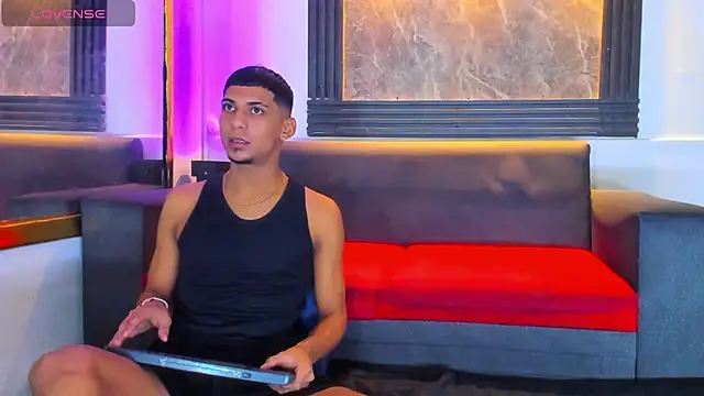 ALEX KEITH26 online show from April 17, 11:46 am