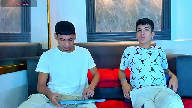 ALEX KEITH26 online show from April 9, 12:11 pm