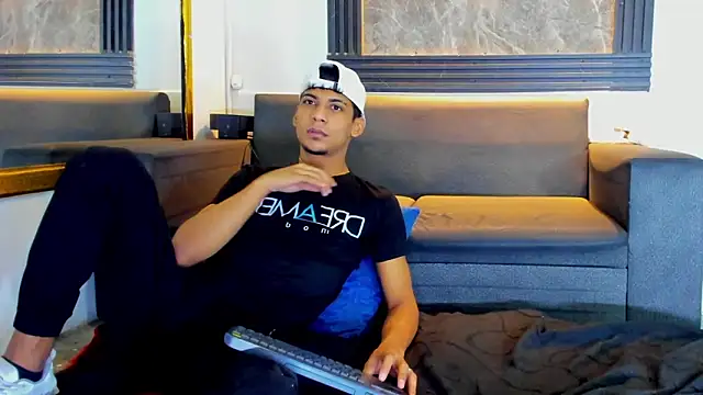 ALEX KEITH26 online show from February 4, 12:33 pm