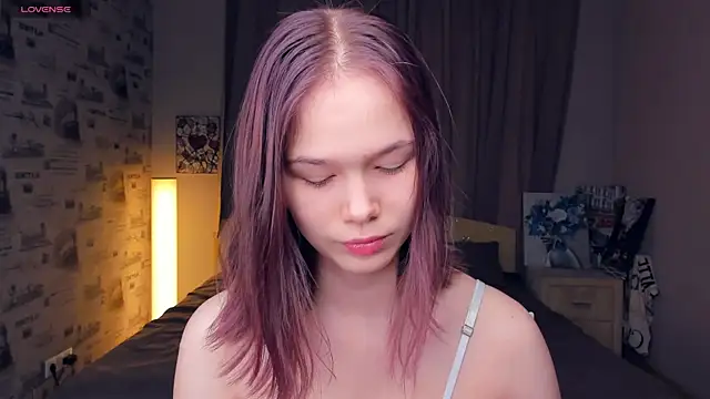 OwlLynn online show from January 17, 8:40 am