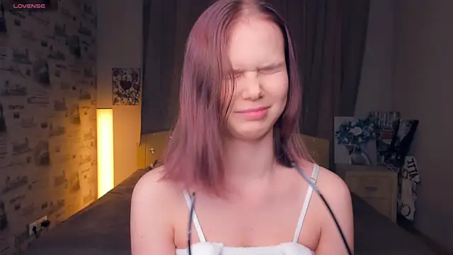 OwlLynn online show from January 18, 9:02 am