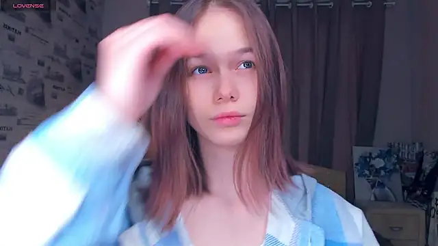 OwlLynn online show from February 1, 8:45 am