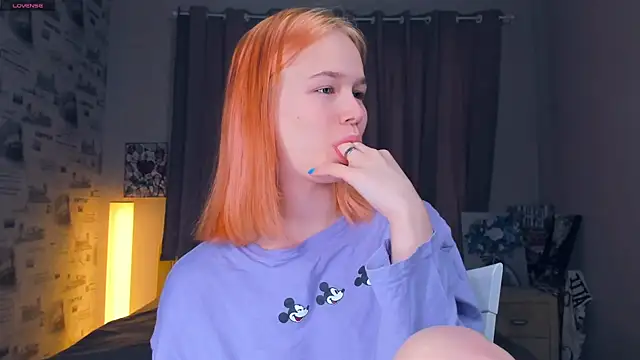 OwlLynn online show from February 9, 8:45 am