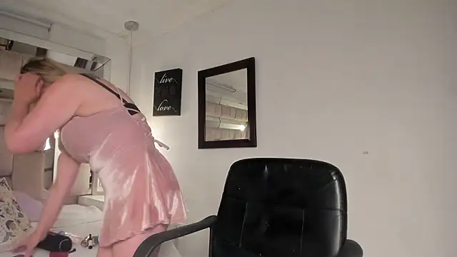 SofiaMilfx69 online show from March 5, 1:40 pm