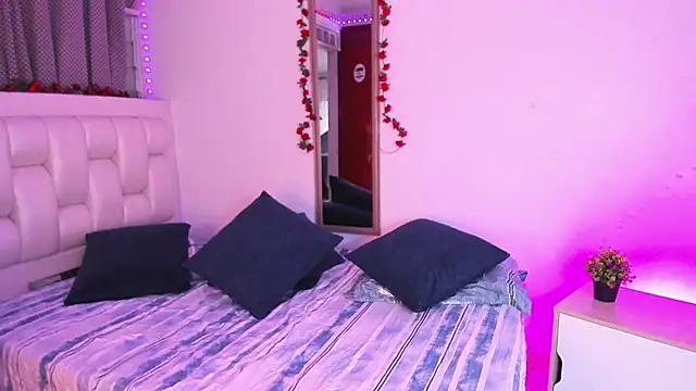 Snapshot of dirty_sexx_ chatting on February 5, 8:48 pm dirty sexx online show from February 5, 8:48 pm