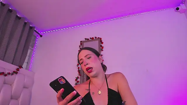 Snapshot of dirty_sexx_ chatting on February 10, 6:51 pm dirty sexx online show from February 10, 6:51 pm