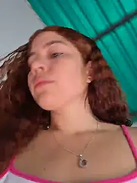 Snapshot of dani_ferreer1 chatting on July 17, 9:12 pm dani ferreer1 online show from July 17, 9:12 pm