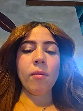 dani ferreer1 online show from April 7, 10:00 pm