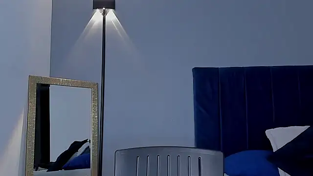 Snapshot of DrakeCarter chatting on February 19, 1:57 am DrakeCarter online show from February 19, 1:57 am