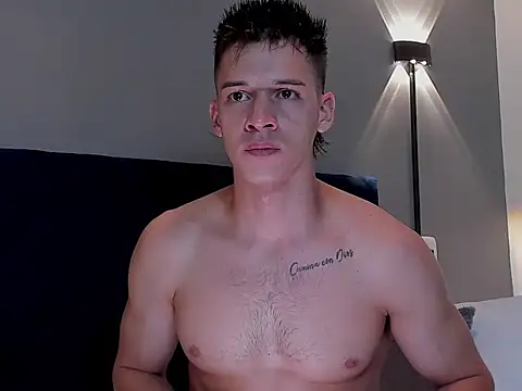 Snapshot of DrakeCarter chatting on February 3, 2:53 am DrakeCarter online show from February 3, 2:53 am