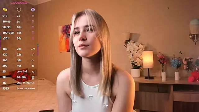 LuanaFincel online show from March 7, 1:12 am