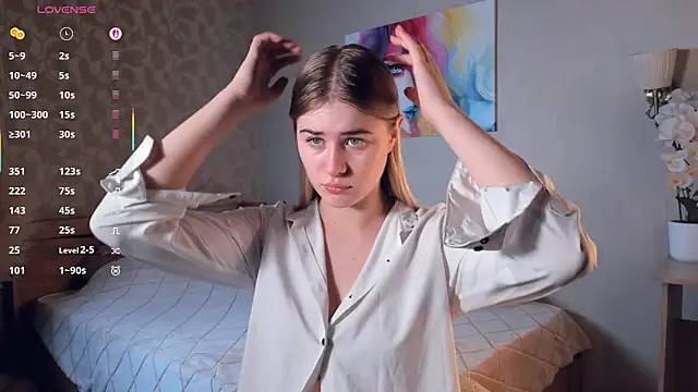 LuanaFincel online show from March 1, 1:05 am