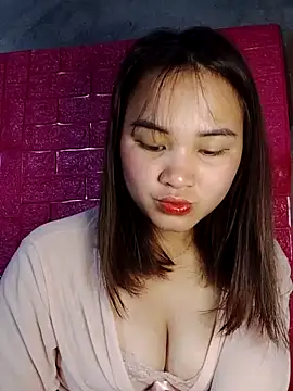 Lisakeem online show from March 16, 11:40 pm