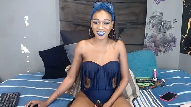 Snapshot of QUEENASHxXx chatting on June 30, 4:18 pm QUEENASHxXx online show from June 30, 4:18 pm