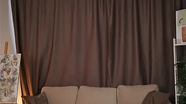 LynellPaveglio online show from January 17, 7:34 am