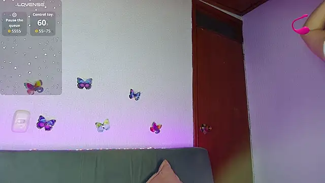 Snapshot of Anihaa chatting on February 17, 4:32 am Anihaa online show from February 17, 4:32 am