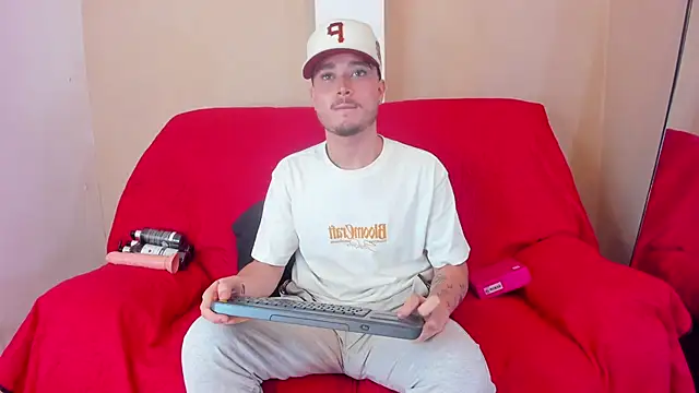 Salvattore Muller online show from April 9, 5:41 pm