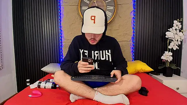 Salvattore Muller online show from March 29, 8:27 am